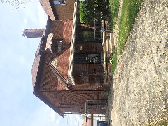 4th image of 17330 Greenlawn St