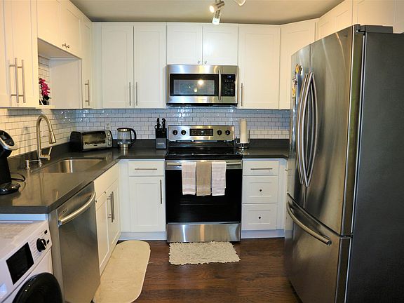 3rd image of 14150 SE 17th Pl APT B5