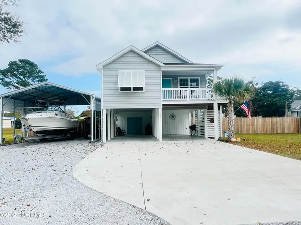 207 Bogue Sound Drive, Cape Carteret, NC 28584