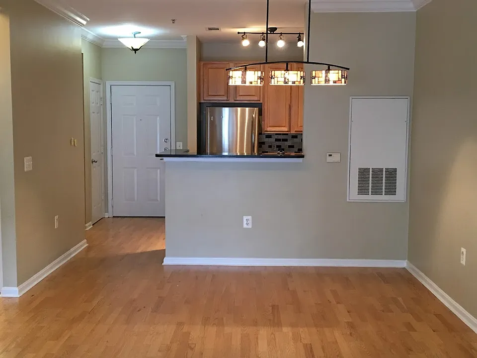 9490 Virginia Center Blvd #323