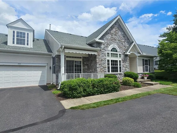1866 Gregory Pl, Hellertown, PA 18055