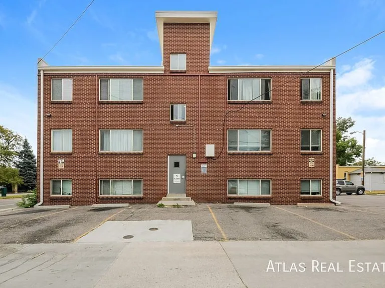 4993 N King St #303 — Photo 15