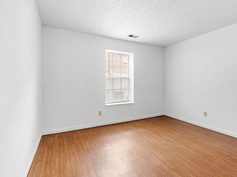 334 Mount Everest Dr — Photo 9