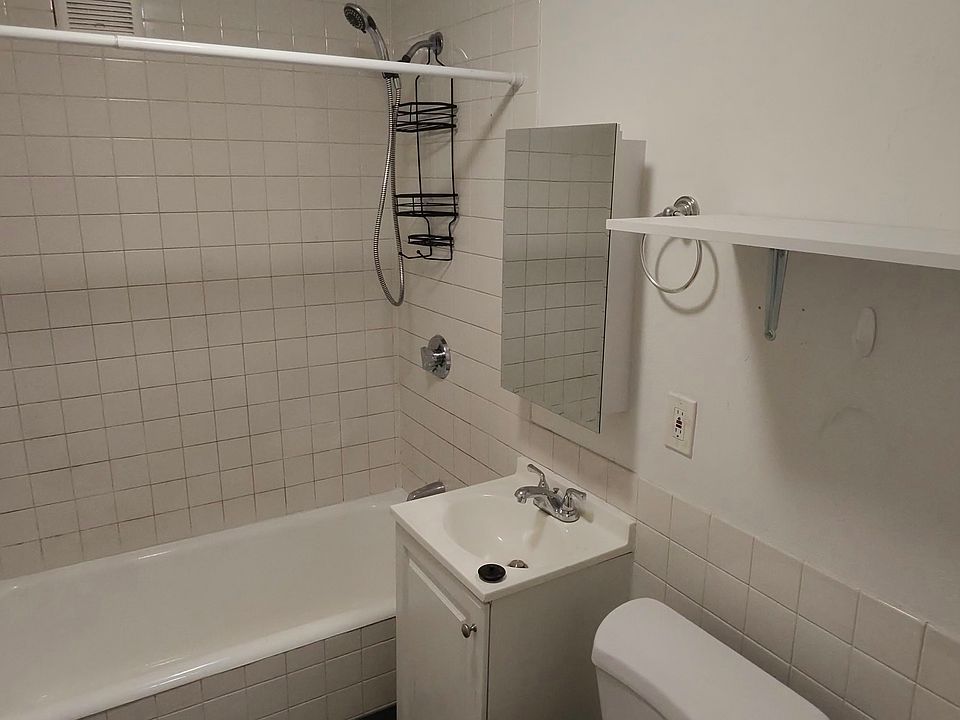 2nd image of 296 Washington St #5