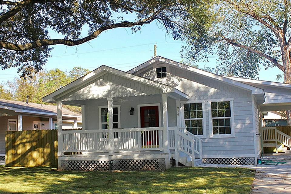 1st image of 914 Dollins St