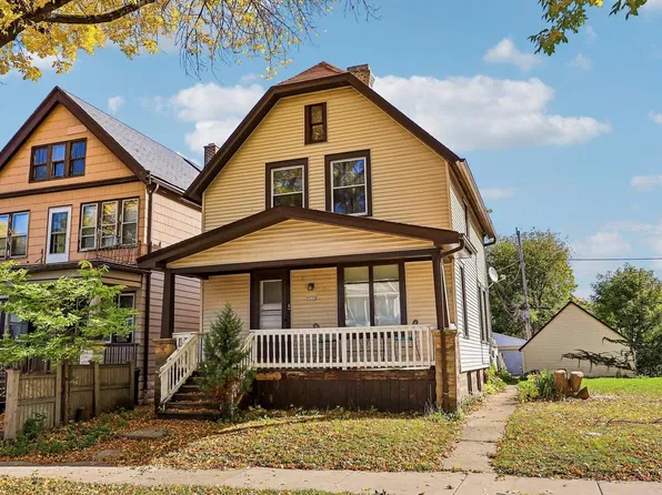 3020 S 8th STREET, Milwaukee, WI 53215