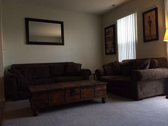 5th image of 2203 Flagstone Ln