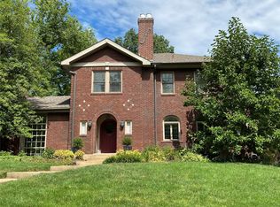 16 Hillvale Dr, Saint Louis, MO