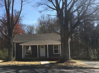 517 E Iredell Ave, Mooresville, NC 28115