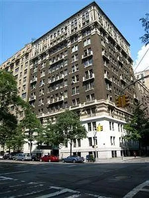 Sold by Douglas Elliman | media 19