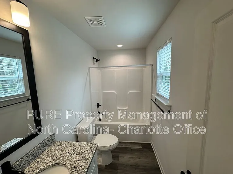 2649 Hemphill St — Photo 27
