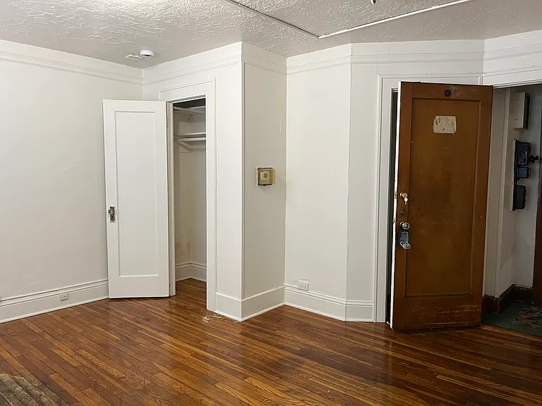 2455 NW Quimby St #A — Photo 6