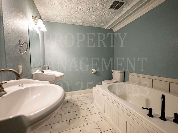 5th image of 215 W 4th Ave APT 1