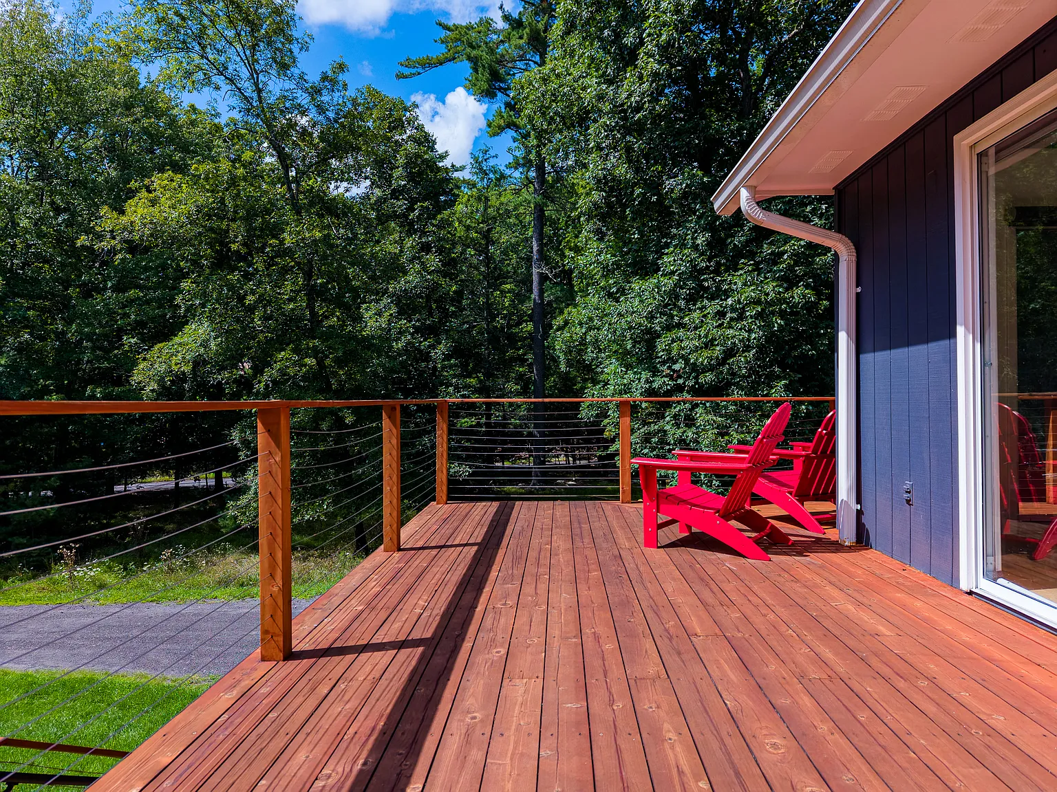 4 bed, 1948 sqft, $8,500 — Photo 2