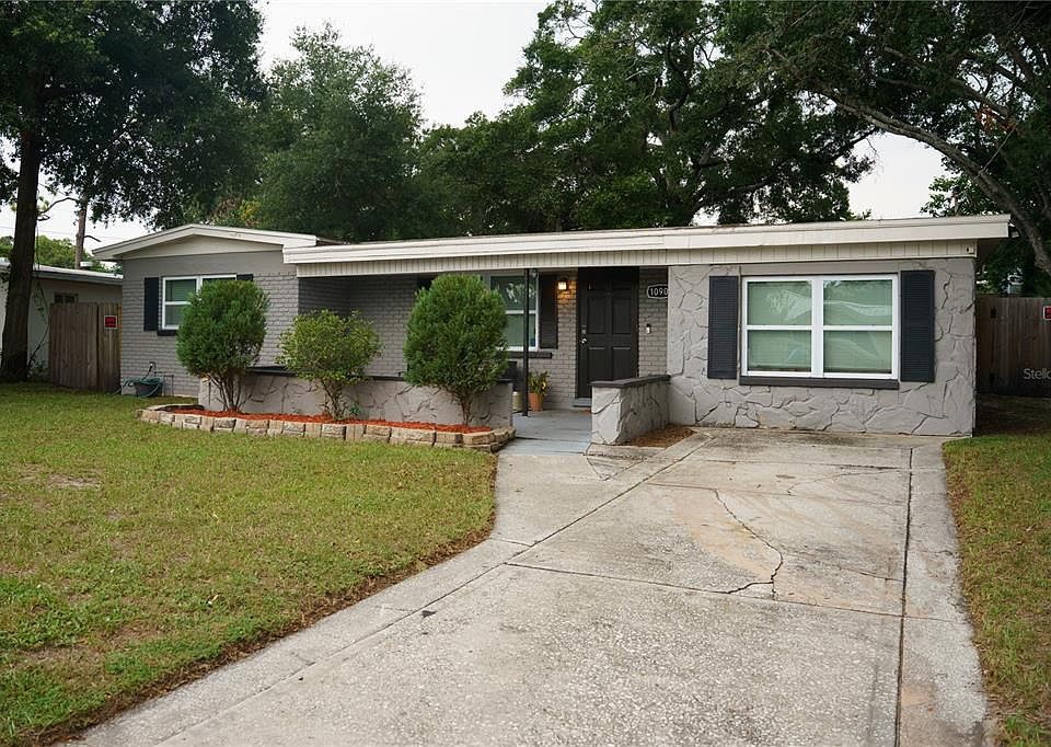 1st image of 10906 N LANTANA AVENUE