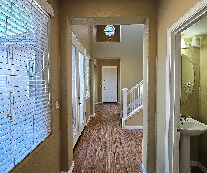 4225 N Del Rey Ave — Photo 7