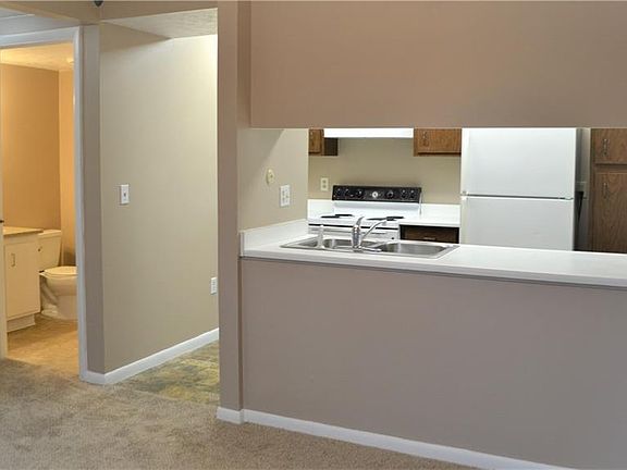 5th image of 2820 Foxwood Ct