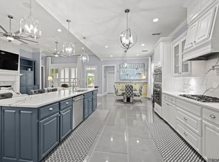 8915 Fox Gate Dr, Baton Rouge, LA 70809