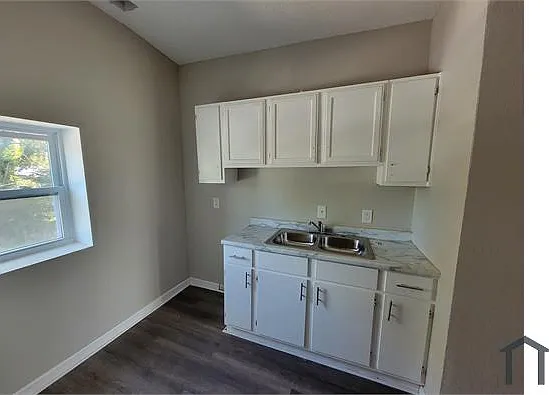 2 bed, 800 sqft, $1,202 — Photo 3