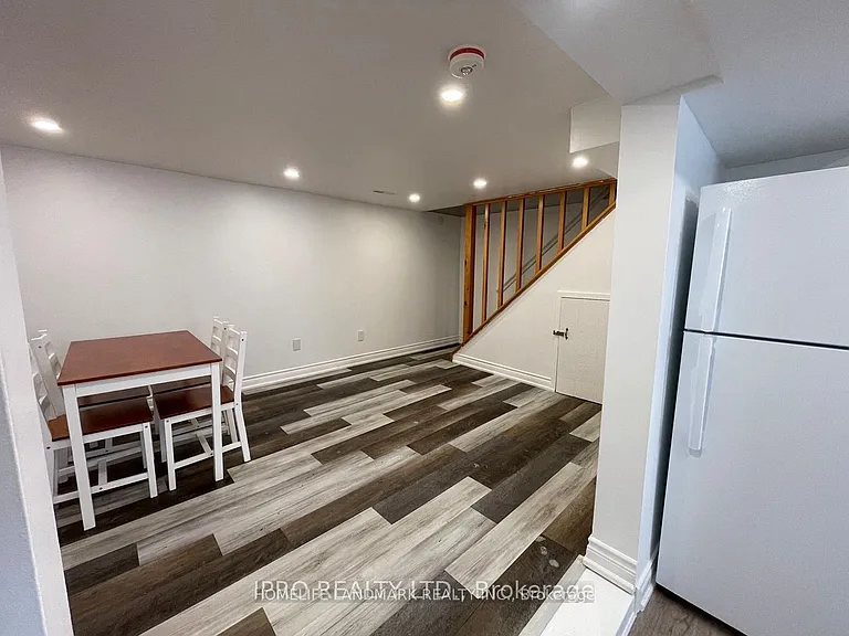 755 Botany Hill Cres #BASEMENT — Photo 9