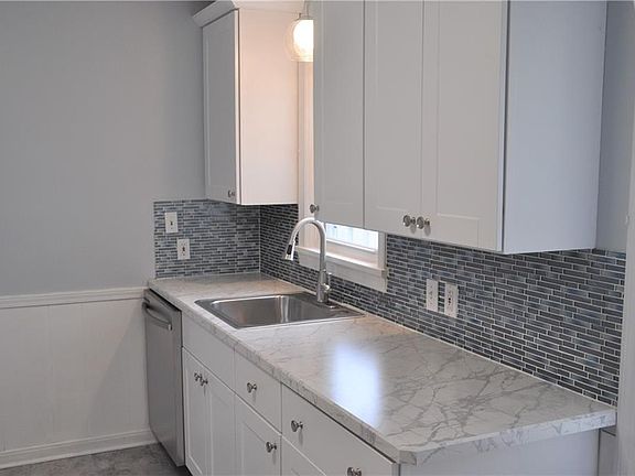5th image of 1541 Woodrow Ave