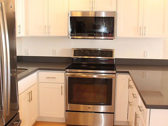 4th image of 655 Kansas St APT 405