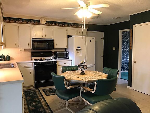 4th image of 325 Southwalk Pl