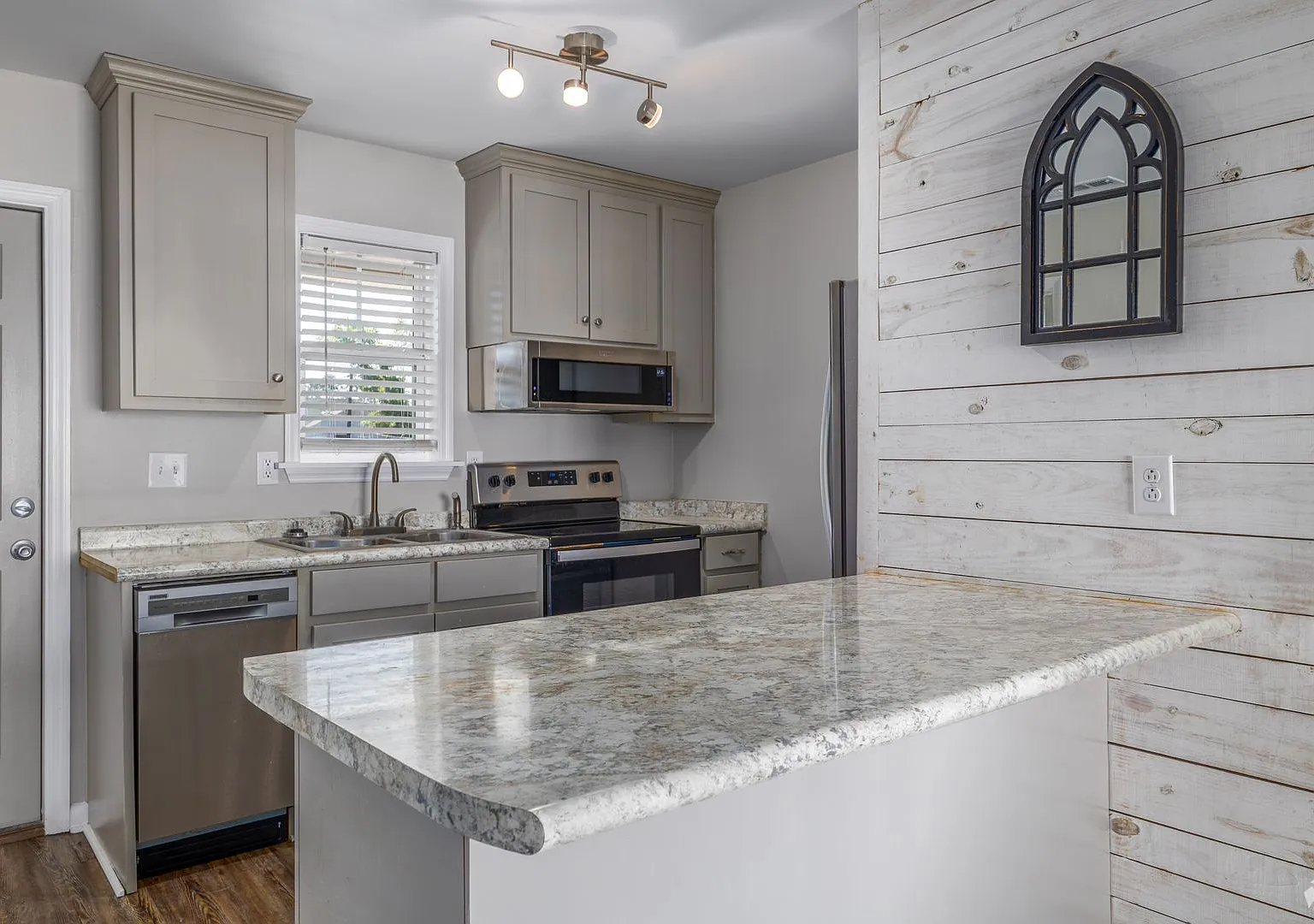 Baytree Ridge — Photo 1