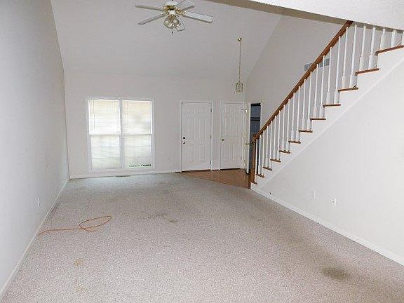 3rd image of 5140 Bell Ave