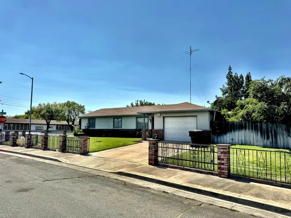 701 Celia Dr, Livingston, CA 95334