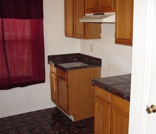 4th image of 8726 W Clarendon Ave
