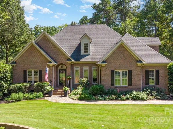 417 Foxglove Ln, Indian Trail, NC 28079