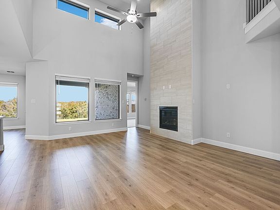 5th image of 522 Bull St