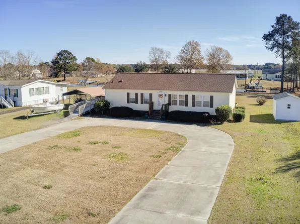 1058 Grove St, Summerton, SC 29148