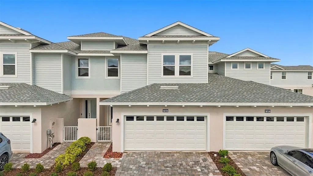 3 bed, 2.5 bath, 1749 sqft, $3,499 — Photo 1