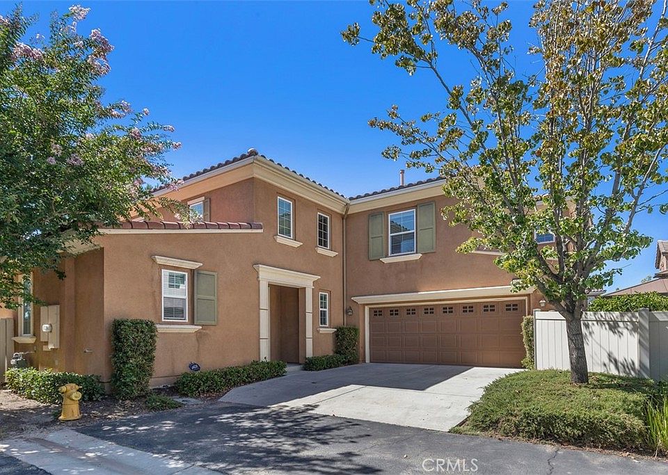 1st image of 40485 Amesbury Ln