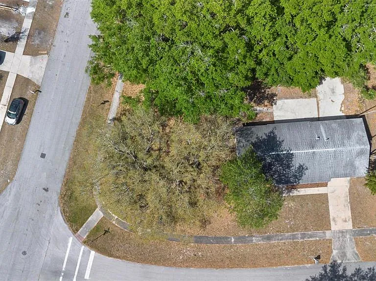 2240 Conway Dr — Photo 33