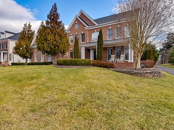 3rd image of 6069 Tinley Mill Dr