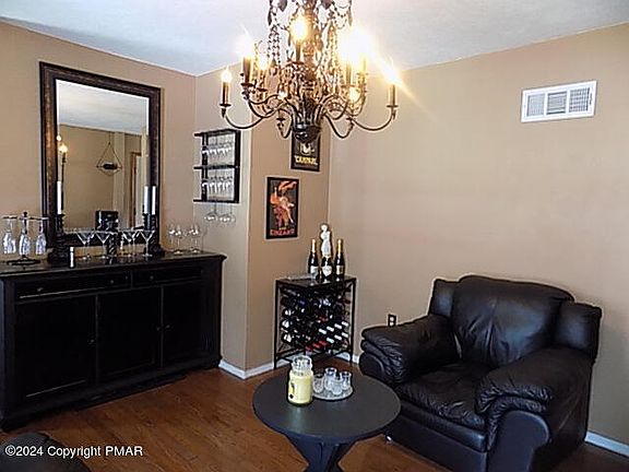 5th image of 12253 Green Meadow Dr
