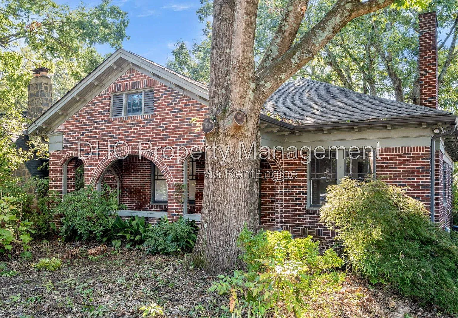 3 bed, 1.0 bath, 1500 sqft, $2,150 — Photo 2