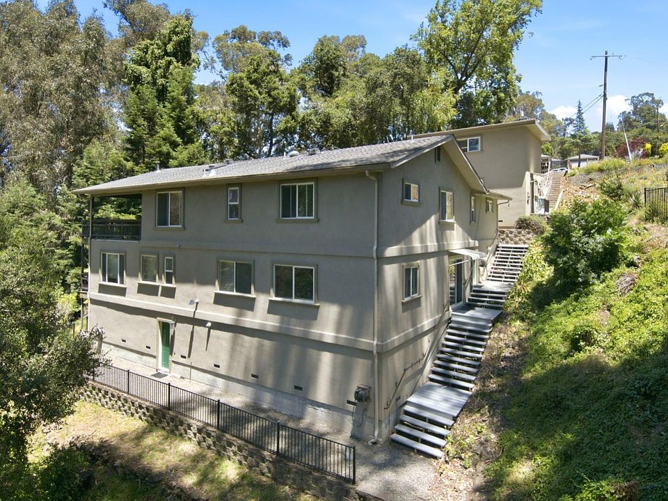 1st image of 22610 Valley View Dr