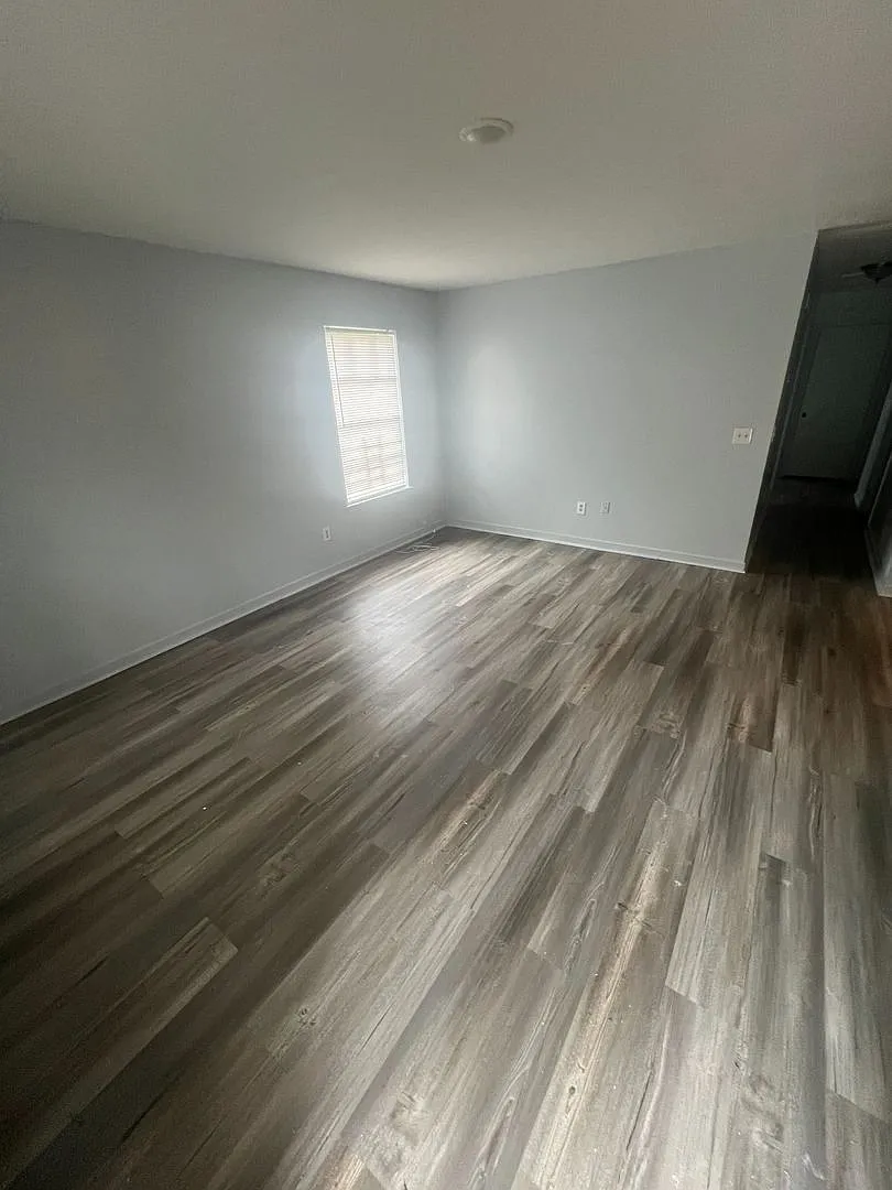 Building Photo - 2107 Thousand Oaks Dr
