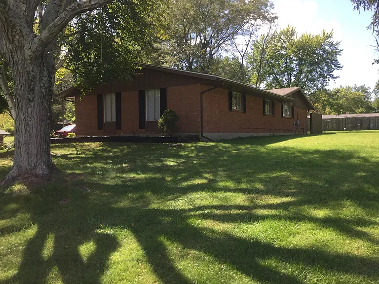 2303 Ivy Crest Dr — Photo 3