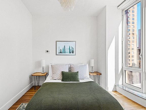 5th image of 250 E 53rd St APT 1003