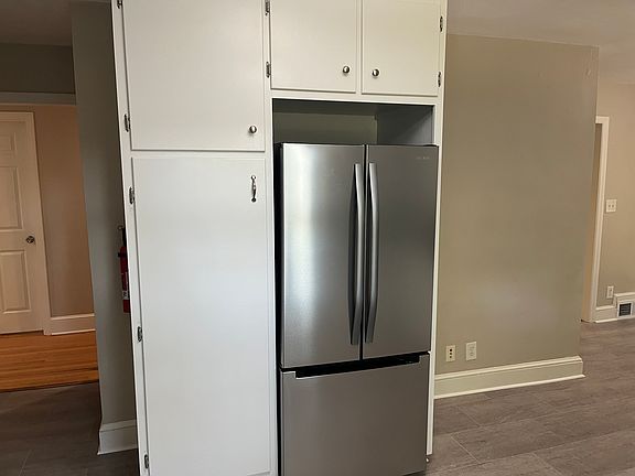 4th image of 1304 Polo Rd