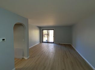 59 School St APT B-19, Northborough, MA 01532