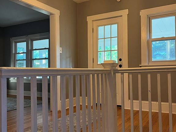 5th image of 111 Woodlawn Ave #2