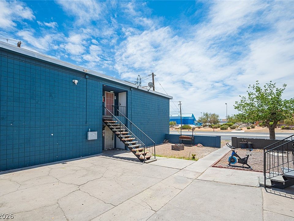 1st image of 2937 Stewart Ave