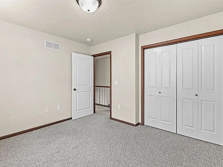1538 Burr Dr — Photo 16
