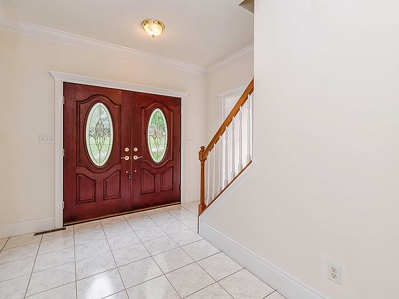 LOVELY LARGE ENTRY